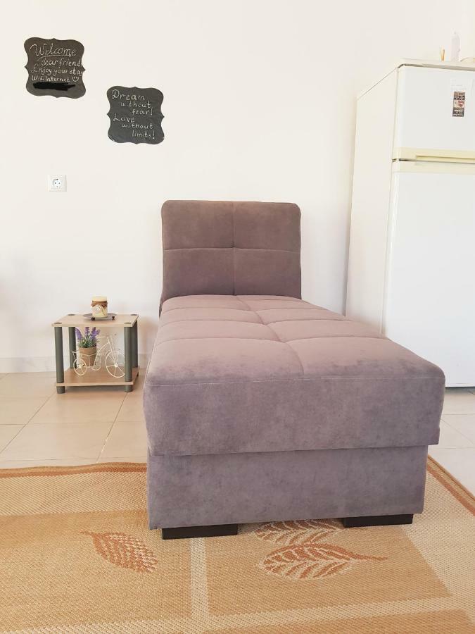 Safe And Cozy Studio In Xanthi! Ngoại thất bức ảnh