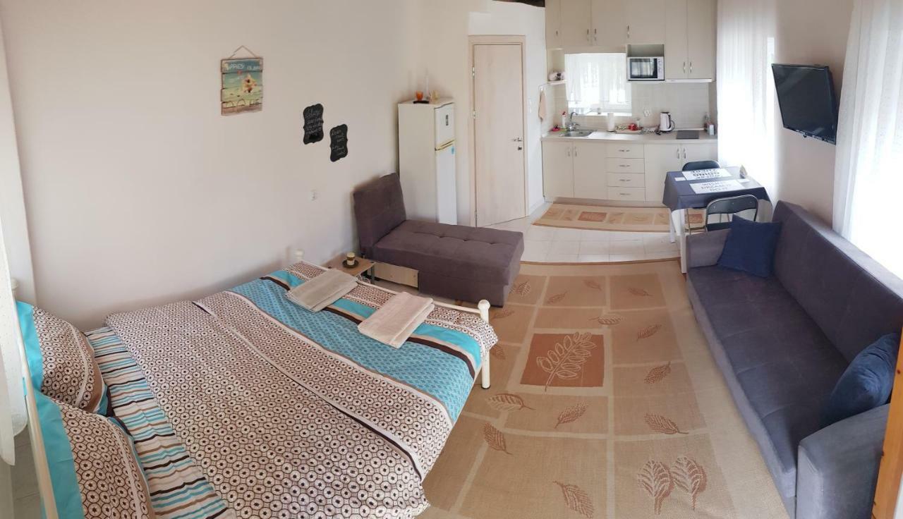 Safe And Cozy Studio In Xanthi! Ngoại thất bức ảnh